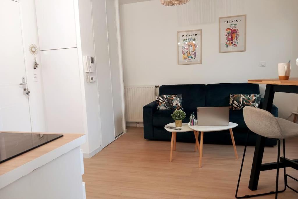 Studio Cergy 5 Min De La Gare Eksteriør bilde